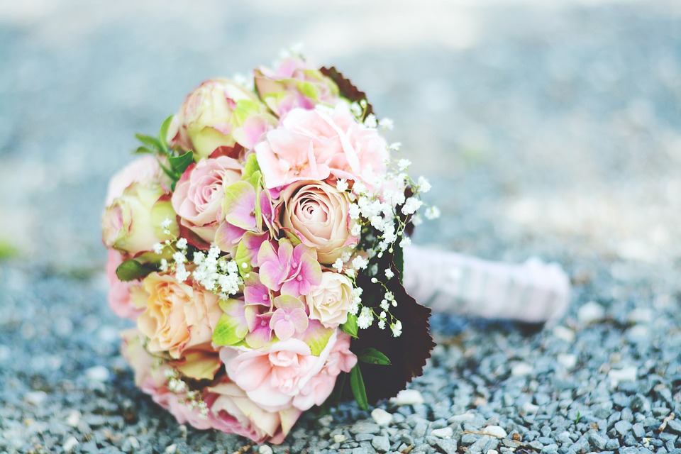 Kwiaty do ślubu - wybierz idealny bukiet